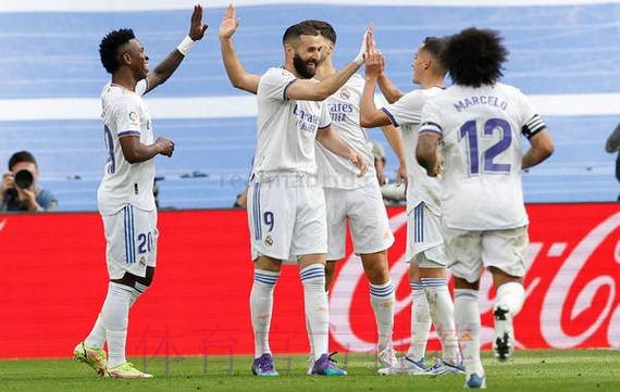 西甲-罗德里戈2球本泽马破门 皇马4-0提前四轮夺冠